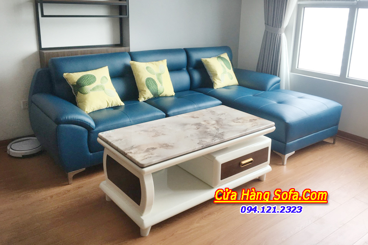 Mẫu ghế sofa da với gam màu xanh phong thủy độc đáo của gia chủ